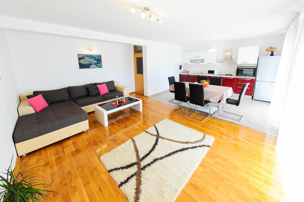Apartments Rajic Сплит Екстериор снимка